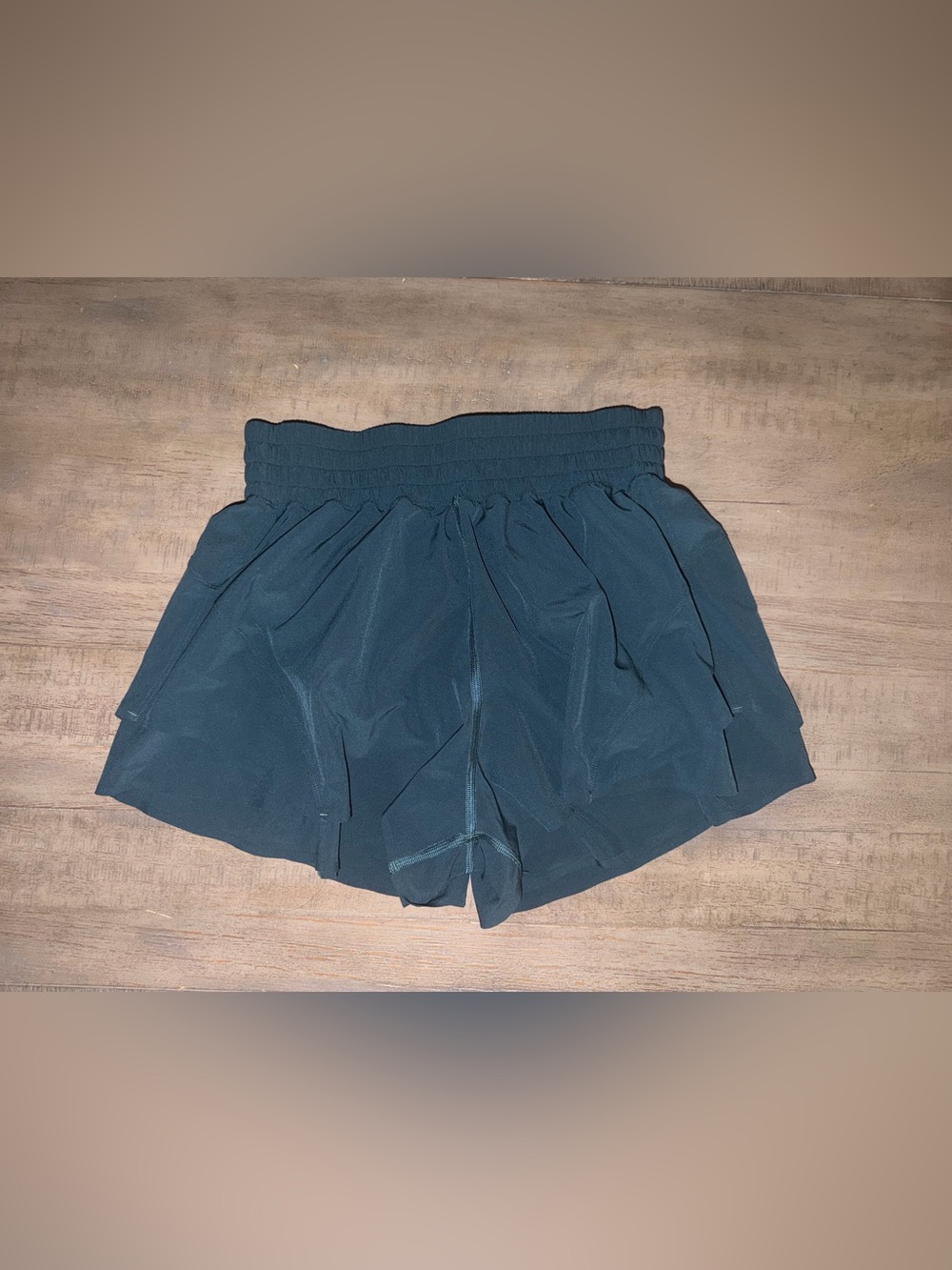 Lululemon Shake it Out Shorts S